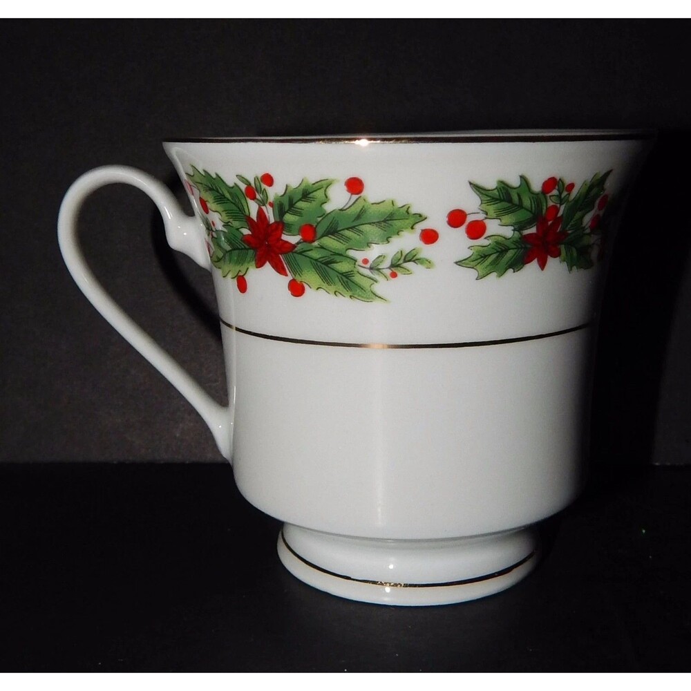 Lynns Fine China , Christmas Motif Holly Berries Tea Cup(s) 1993